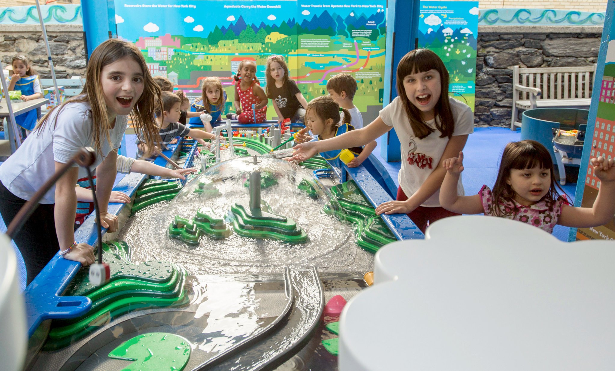 플로우웍스 (FlowWorks) 물놀이 공간